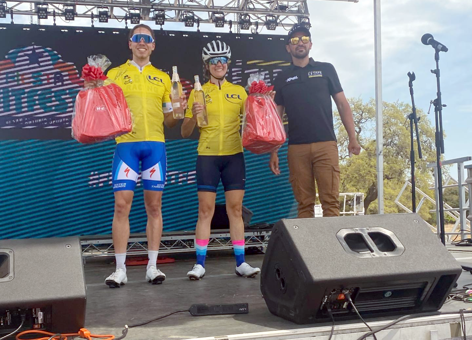 Spencer Jones and Annie Bathalter receive their winner yellow jersey’s and prizes