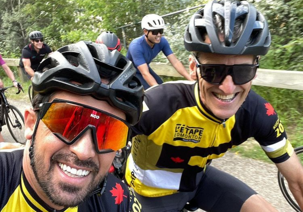 Tour de France champions Alberto Contador and Alex Stieda, lead out huge peloton at L’Étape Edmonton