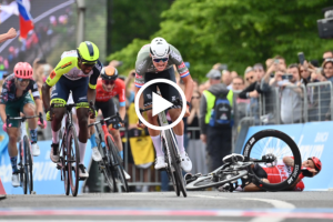 Caleb Ewan crashes hard on Stage 1 at the Giro d'Italia