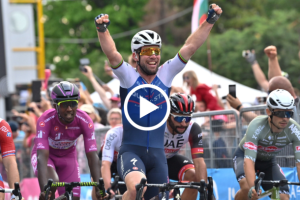 British Manx Missile Mark Cavendish wins first bunch sprint at the Giro d'Italia