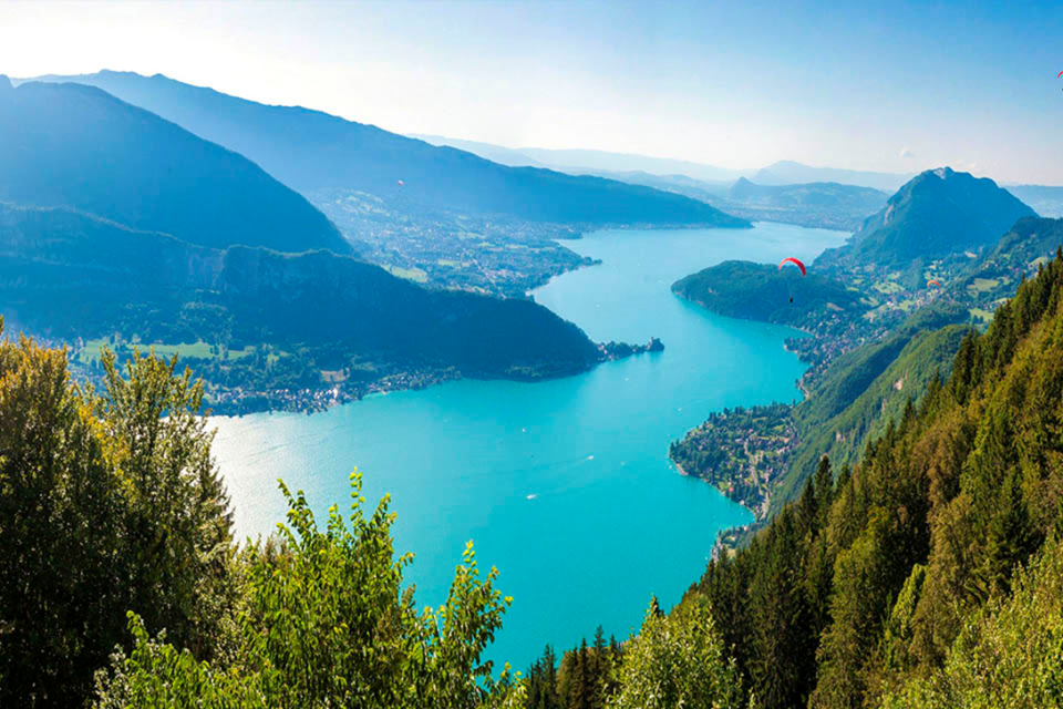 Lake Annecy, gateway to the French Alps!
