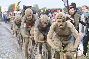 Who are the bookies' favourites to win 2023 Paris-Roubaix?