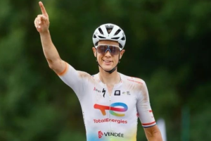 Niki Terpstra wins UCI Wish One Gravel Race in France