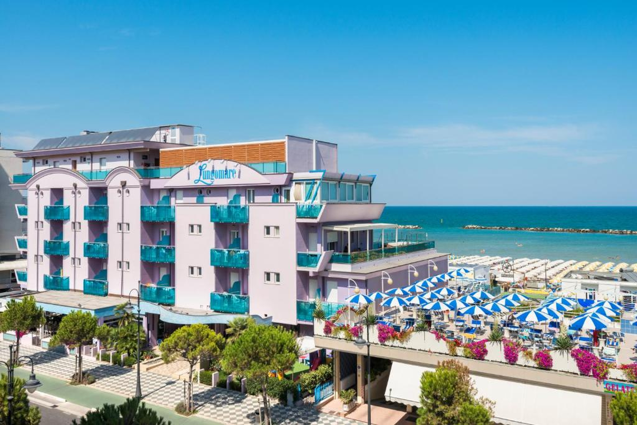 4-star Hotel Lungomare, Cesenatico’s best bike hotel with views of the sea like no other hotel in the region