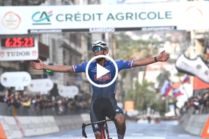 Mathieu van der Poel attacks on the Poggio to win Milan San Remo