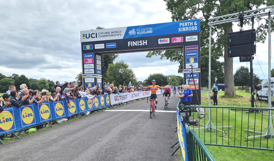 Sprints decide the winners of 2023 UCI Gran Fondo World Champions in Scotland