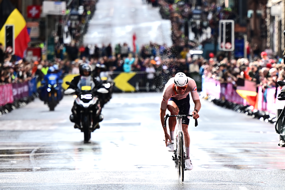 Mathieu van der Poel wins World Championships road race after late crash