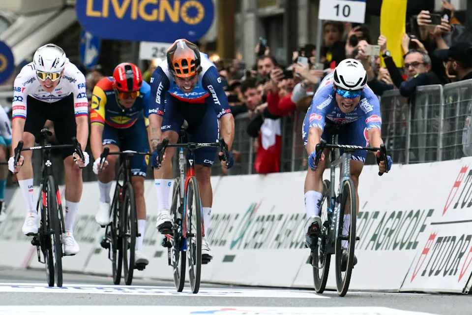 Jasper Philipsen wins Milan-San Remo from a thrilling bunch sprint
