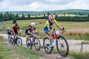 Shiff and Becking fastest at Inaugural UCI Gravel Adventure