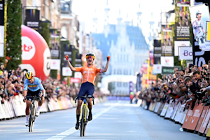 Marianne Vos sprints to 2024 UCI Gravel World Championships Title