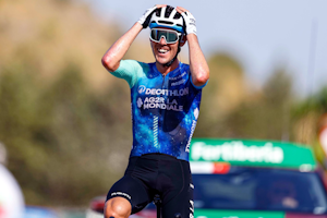 Ben O'Connor annihilates GC favorites with 5 min lead on Stage 6