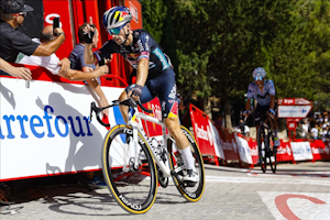 Primož Roglic strikes back and takes another stage win