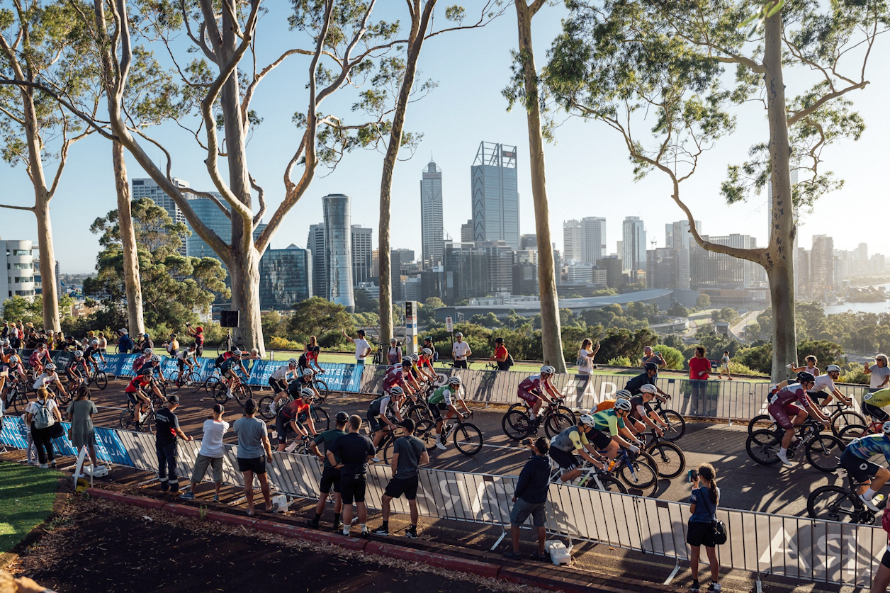 Moss and Evelyn win 2025 Australian National Gran Fondo Championships