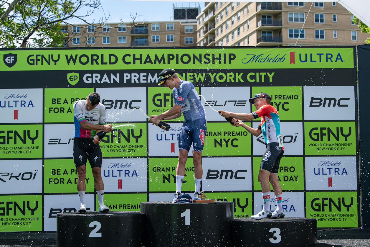 Dutch U23 Cyclocross World Champion Tibor Del Grosso (Alpecin) won GP NYC from a four man breakaway