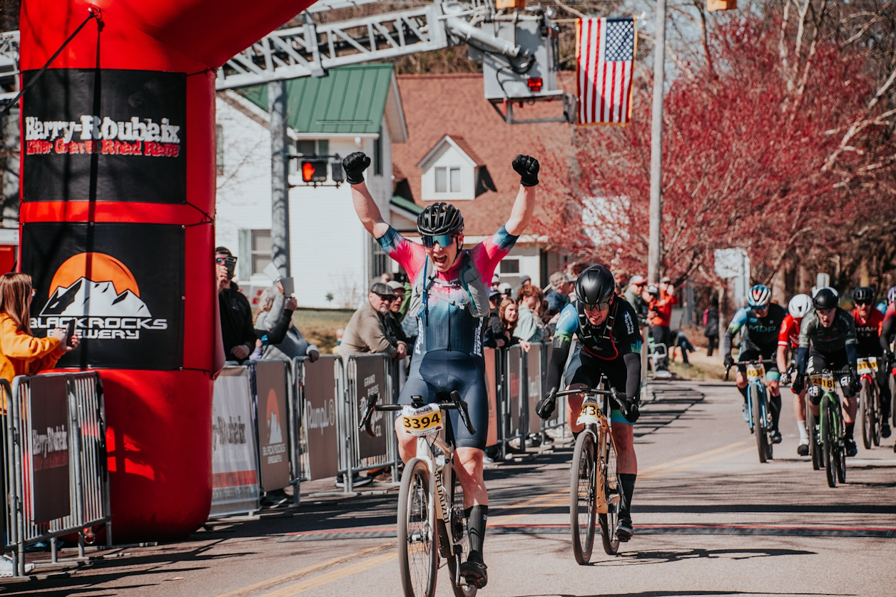 Omara and Boswell Claim Victory at USA’s Largest Gravel Race, Setting Records in Barry County