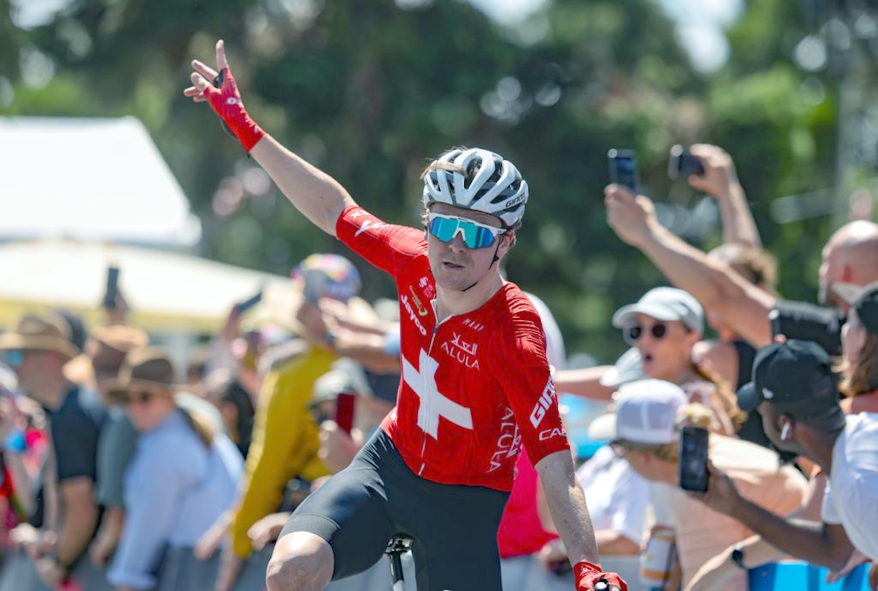 HIGHLIGHTS: Mauro Schmid attacks to solo to victory at Cadel Evans Great Ocean Road Race