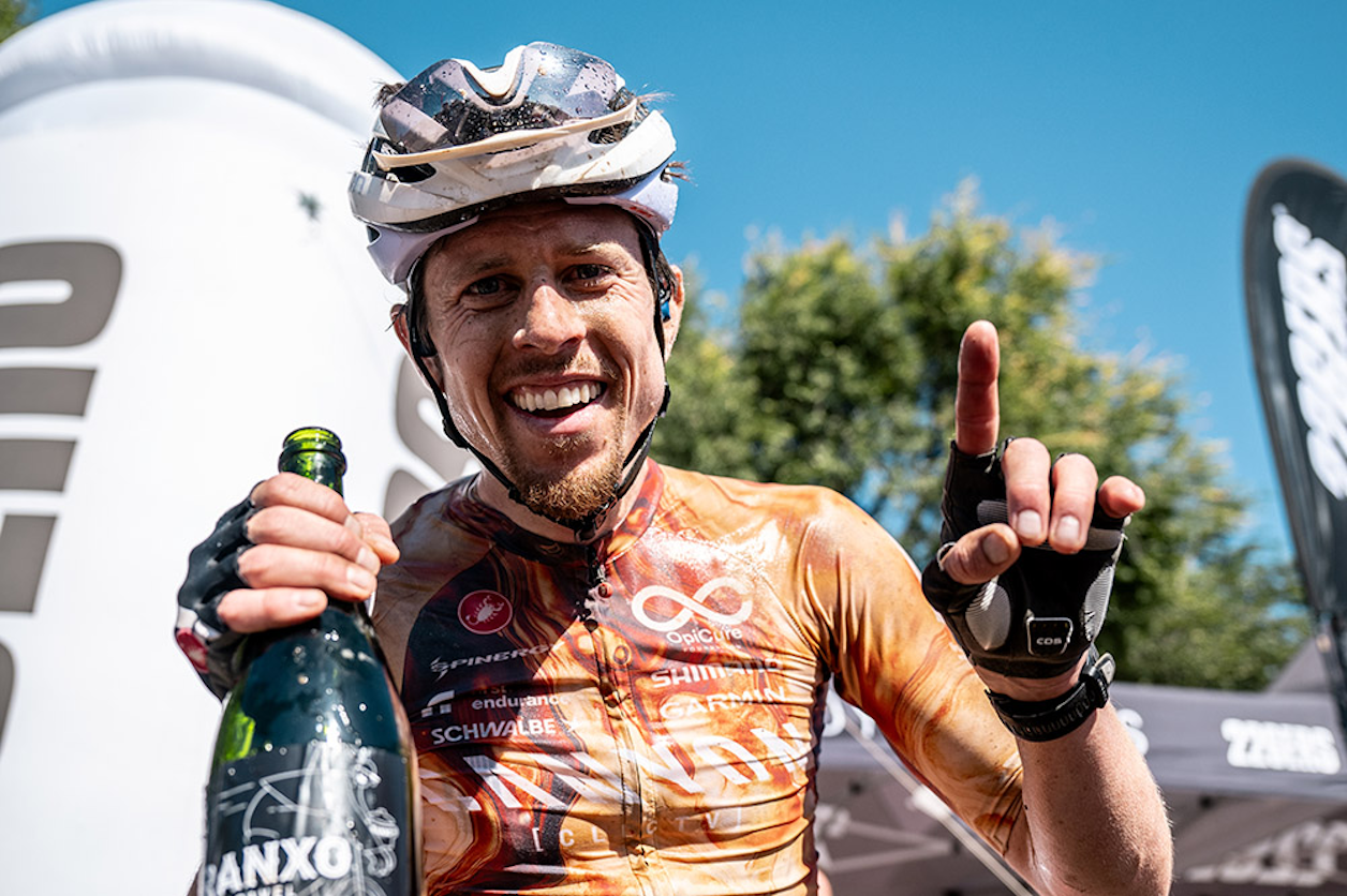 Rosa Klöser and Magnus Bak Klaris Crowned 2025 Gravel Earth Series Champions