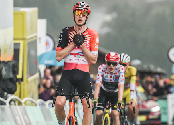 Arensman wins stage 19 as Pogacar retains Yellow Jersey