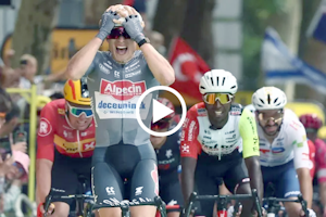 Jasper Philipsen wins opening sprint and takes the Yellow Jersey