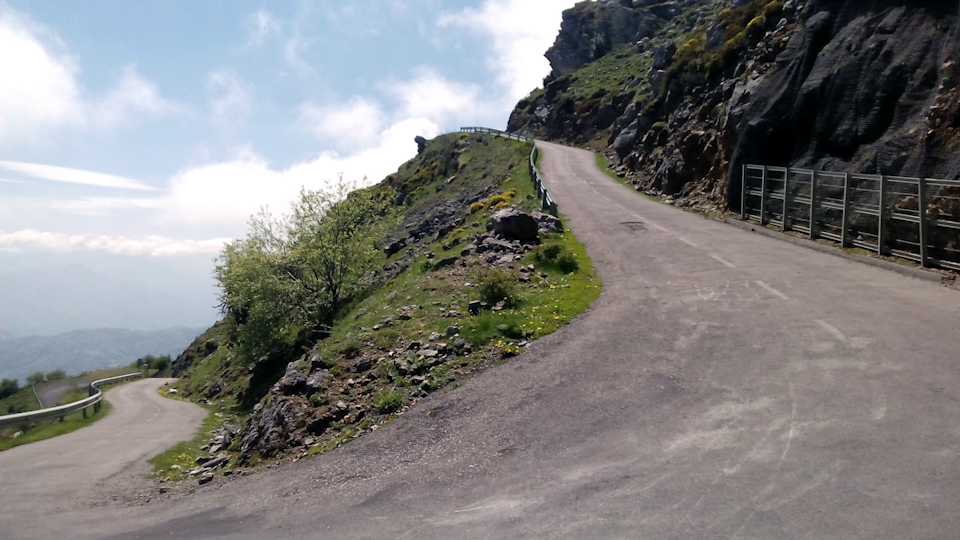 Stage 13 - to summit finish atop the Alto de l’Angliru