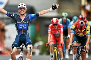 David Gaudu takes win on tough day for leader Vingegaard