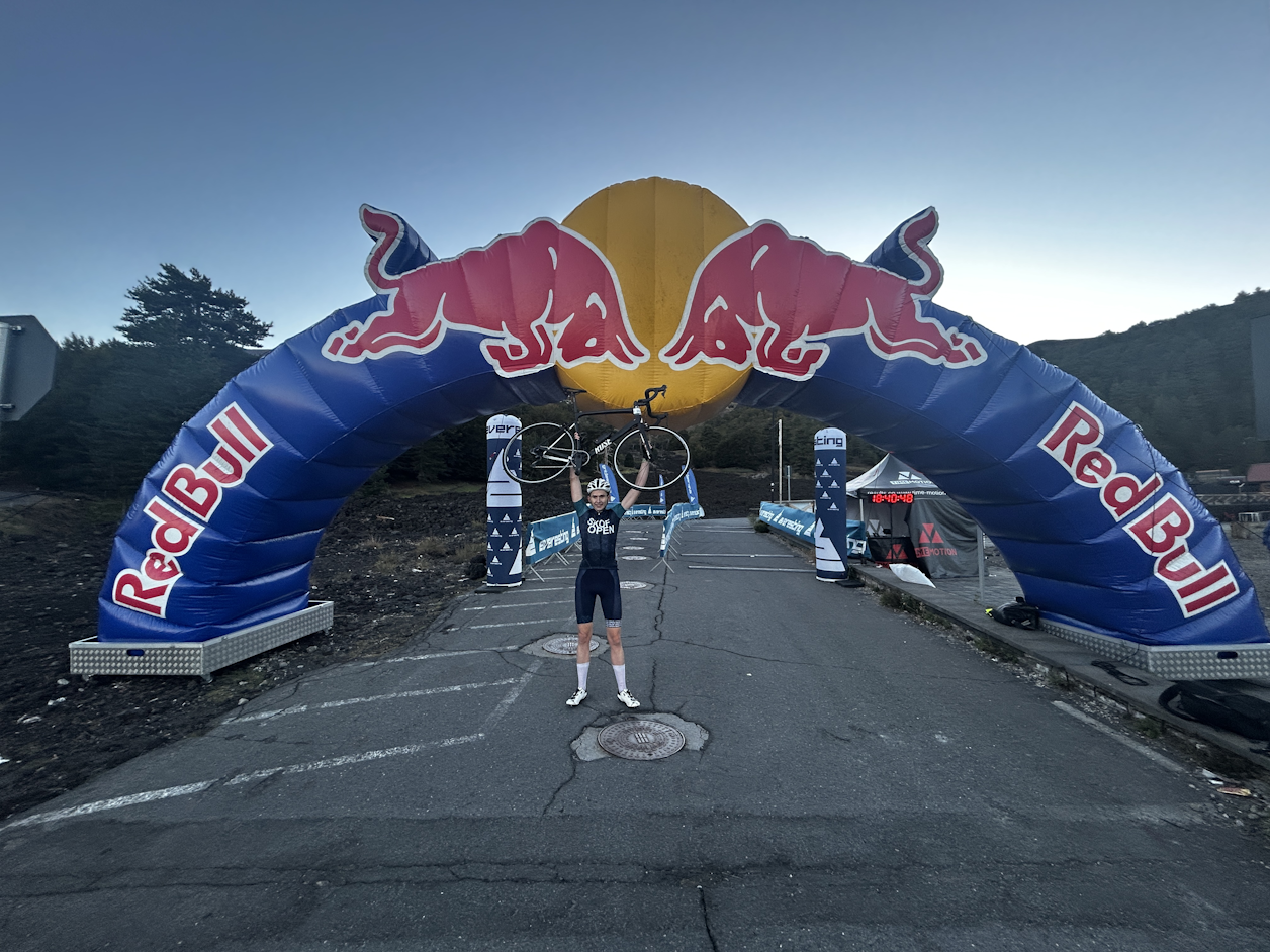 Making his first outdoor Everesting attempt, Maelfait won in 7:57:33