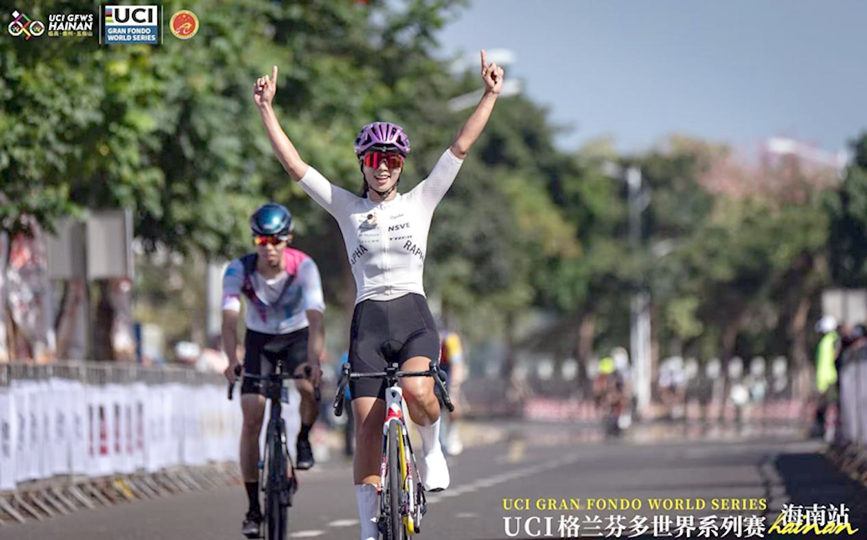 Other notable victories included Li Si in her women's age group and local Hainan rider Liang Yanqing