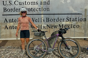 Meaghan Hackinen shatters women’s record on the 4,400 km Tour Divide