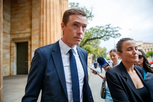 Rohan Dennis’ world unravels as disqualified rider admits driving again