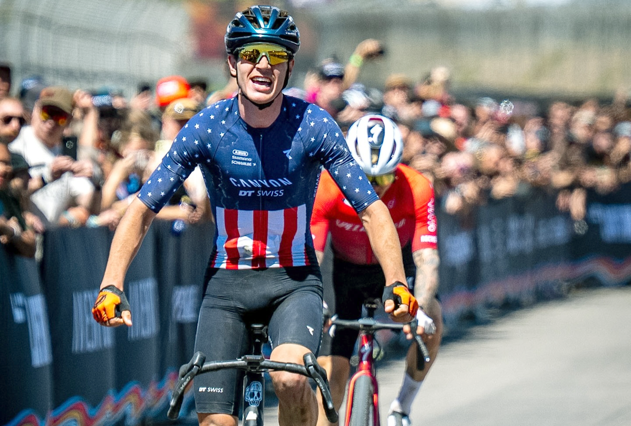 Bradyn Lange (Canyon x DT Swiss All-Terrain Racing) clinched victory 