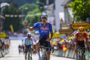 Van der Poel wins shortened 2026 Tour de France stage 9 in 40C heat