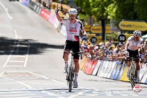 Vine and Narvaez catapult UAE to GC win up the Corkscrew