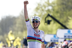 Tadej Pogacar Shatters Rivals on Kwaremont to Win 2026 Tour of Flanders
