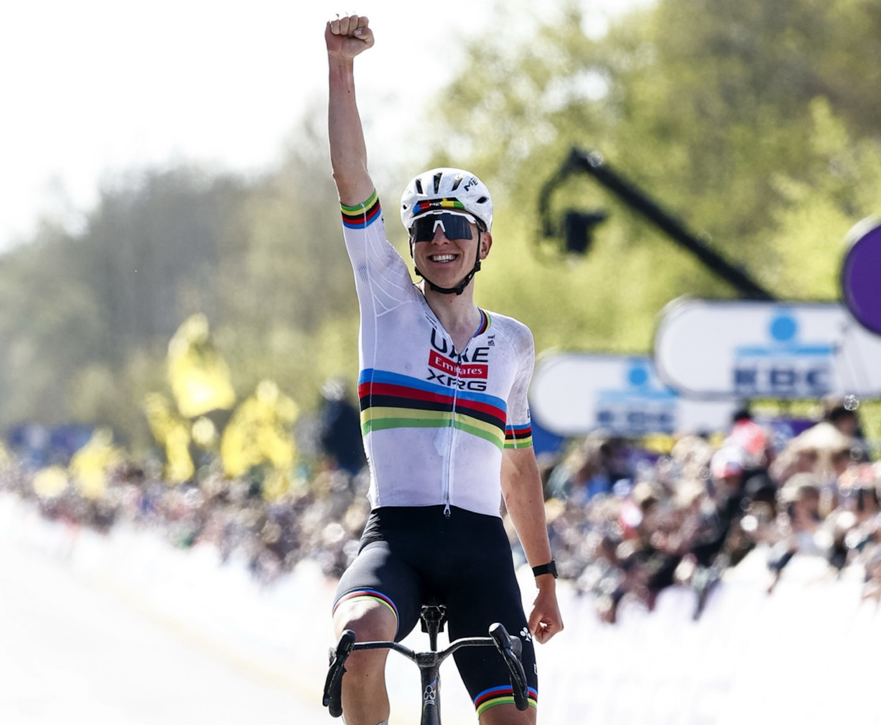 Tadej Pogacar Shatters Rivals on Kwaremont to Win 2026 Tour of Flanders