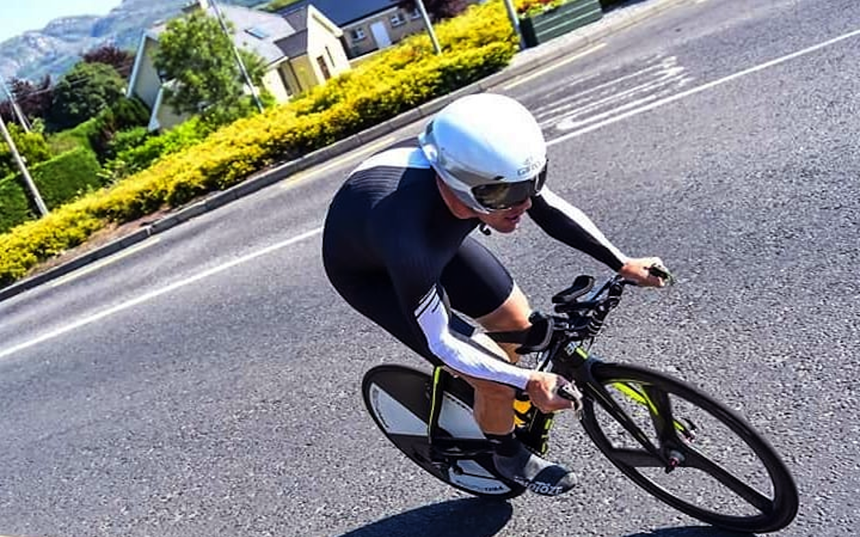 Irishman Paul Kennedy forced to ride competitors bike at the 2026 UCI Gran Fondo World Time Trial