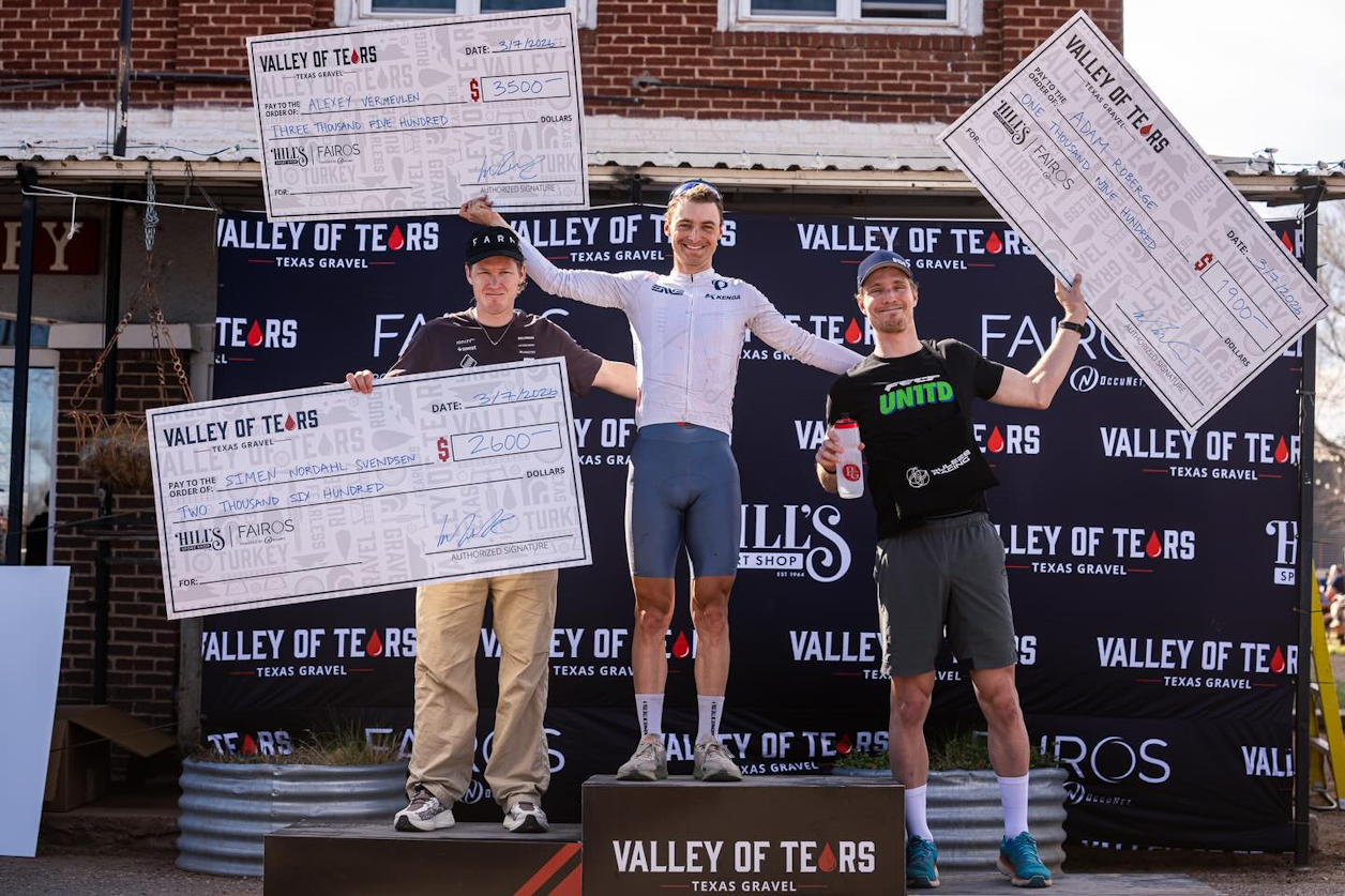 Alexey Vermeulen outsprinted Simen Nordahl Svendsen and Adam Roberge in the men's race.