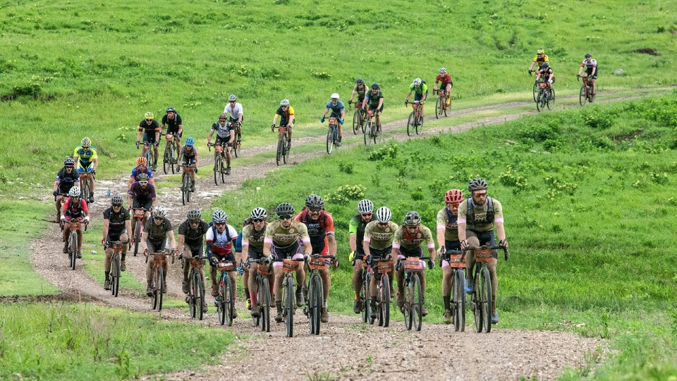 Let face it, Dirty Kanza 200 is not an event for entry-level cyclists. Riders are totally on their own for 200 miles with gravel road stretching as far as the eye can see across farmlands and not much shelter either. 