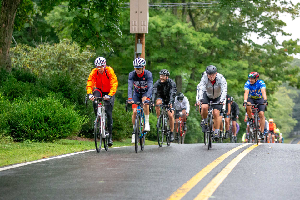 Entry into the super tough Estremo route is limited to just 200 riders, and they must average at least 16 mph on the hilly terrain to meet the cut-off time at Mile 60.