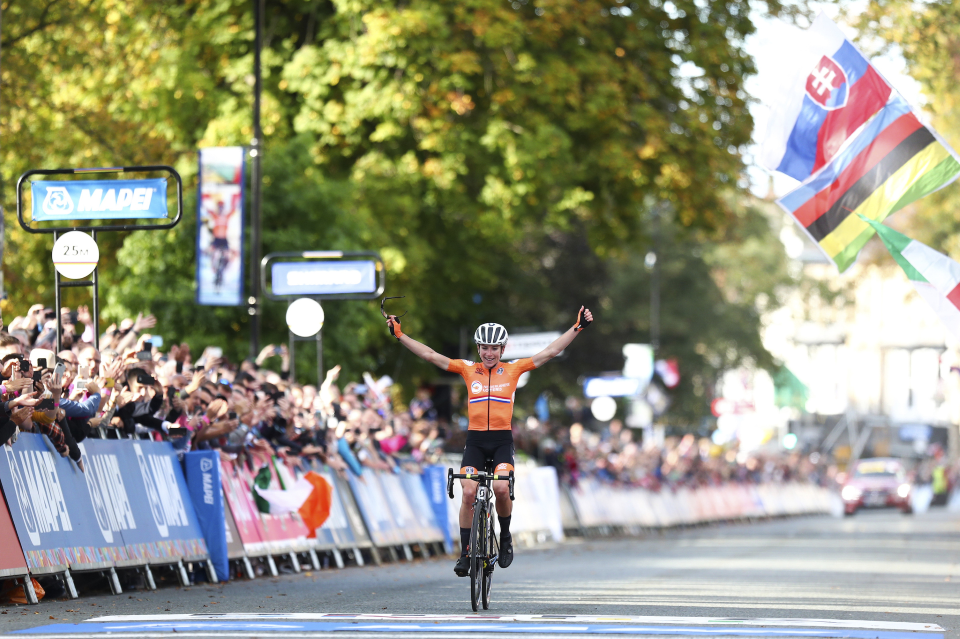 Sun Shines as Van Vleuten Seals Historic Solo Success at UCI Road World Championships