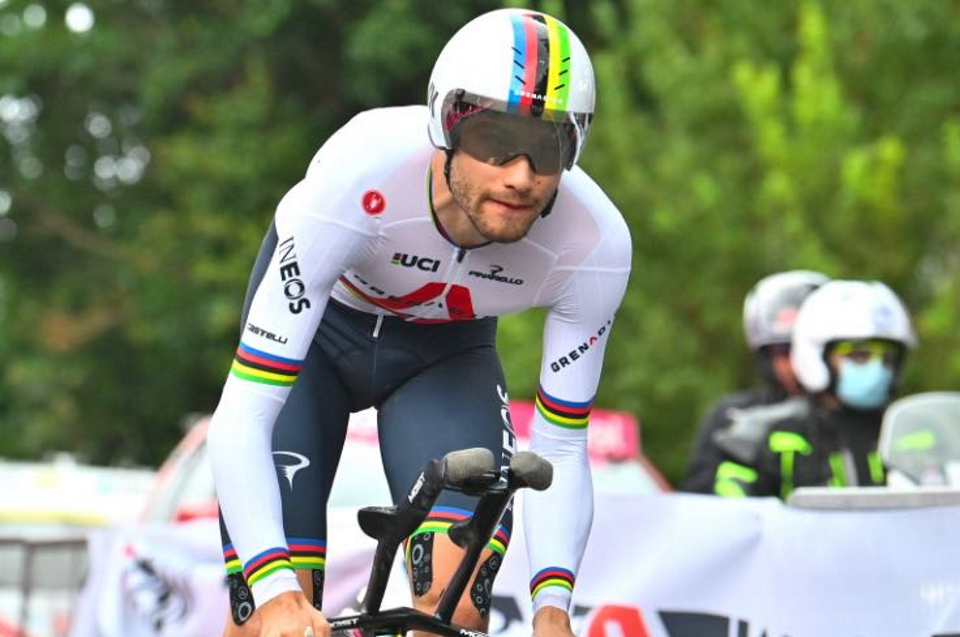 Italian World Champion Filippo Ganna takes the Maglia Rosa at opening Giro d'Italia Time Trial