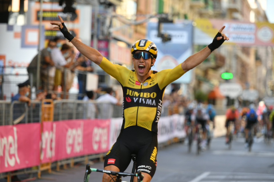 Wout van Aert outsprints Julian Alaphilippe to win Milan-San Remo 2020