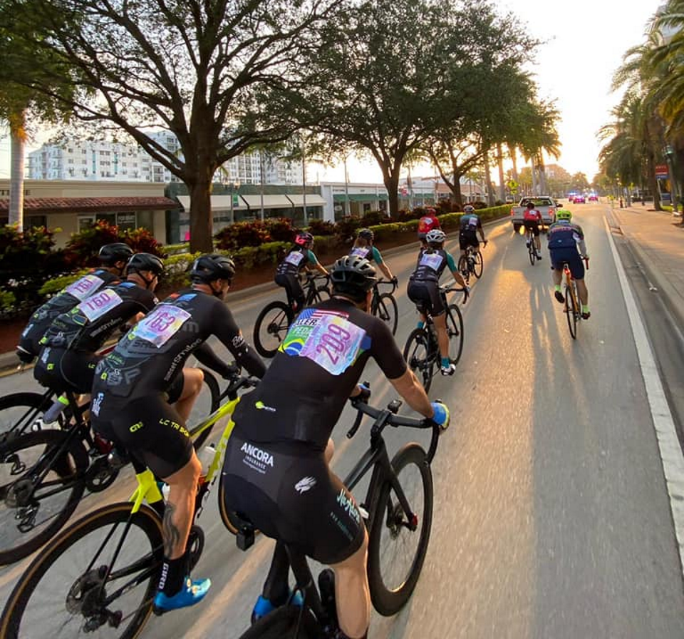 The peloton rolled out early in the morning by a police escort and police-controlled intersections at stop lights too. 