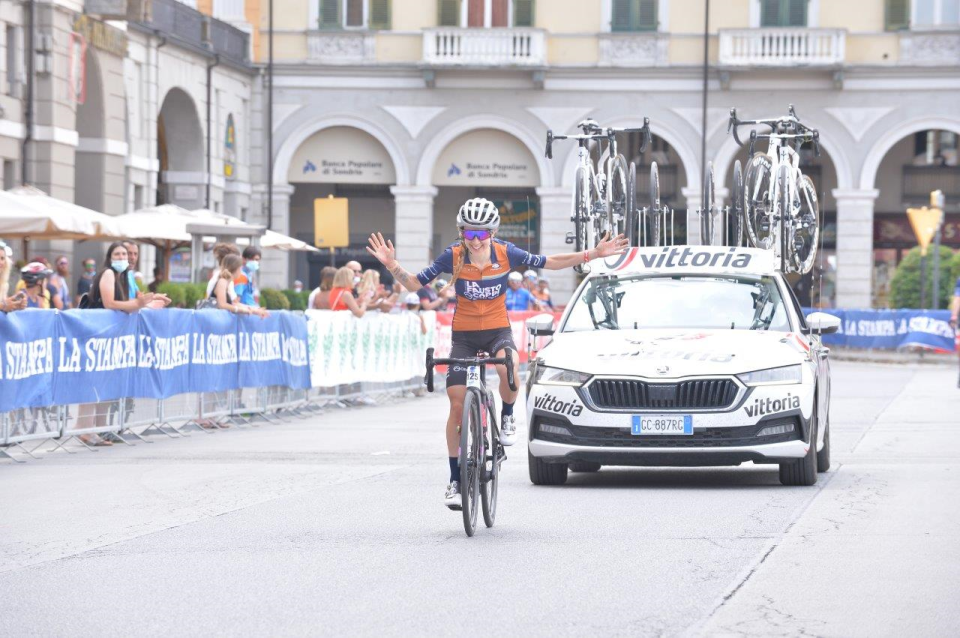 Samantha Arnaudo (Officine Mattio Cycling Club) won the Granfondo for the women.