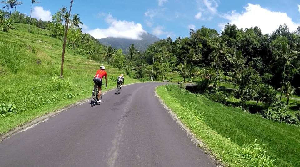 The route allows ultra-cyclists to discover the whole of the stunningly beautiful island