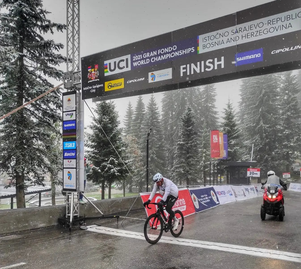 Italian Giovanni Lattanzi wins UCI Medio Fondo on top of Jahorina in Snow