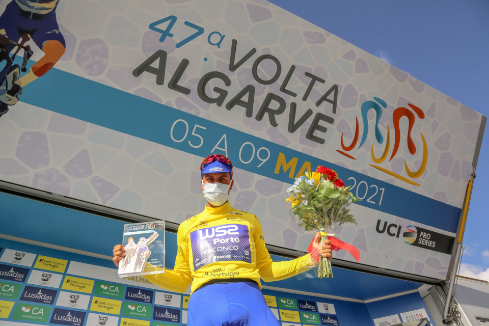 Rodrigues overhauls Hayter on final climb to win Volta ao Algarve
