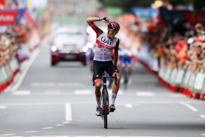 Rudy Molard takes La Roja after Mark Soler solos to stage 5 Victory