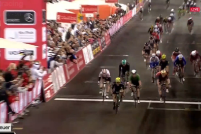 Caleb Ewen wins sprint. Cavendish keeps Green Jersey! 