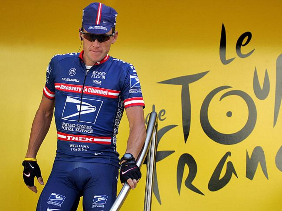 Lance Armstrong allowed to use "everyone was doping" in lawsuit defence