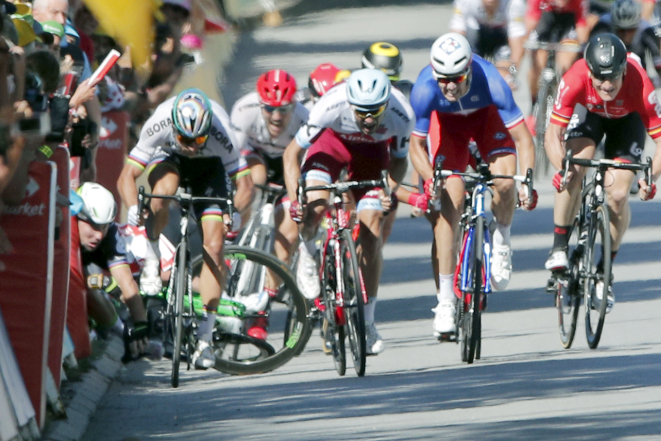 Peter Sagan cleared in Cavendish sprint crash at the Tour de France